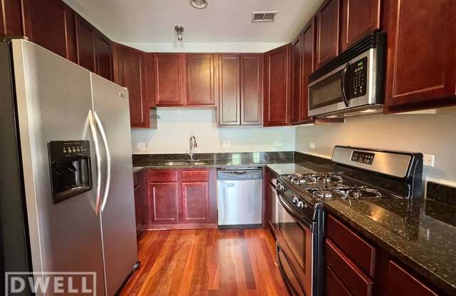 3205 W George St photos photos