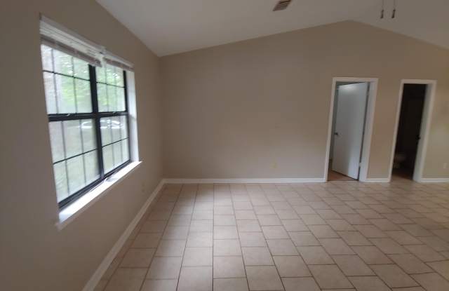 905 Tomahawk Court Gallery 3