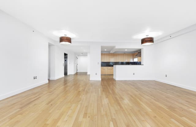 146-148 West 22nd Street - 146 W 22nd St, New York City, NY 10011