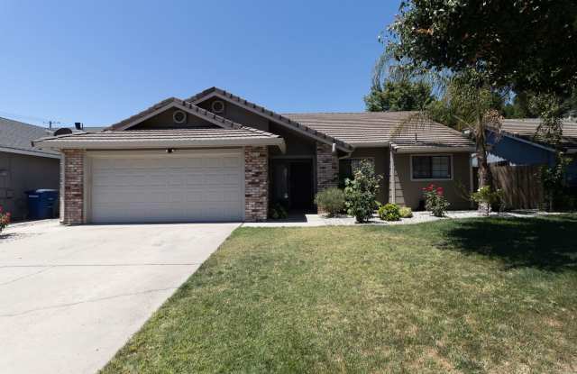 Stunning 3-bedroom, 2-bathroom home with a pool and spa! photos photos
