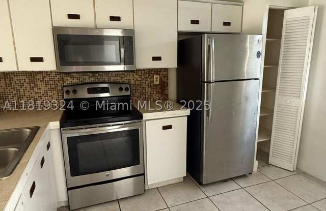 438 NE 210th Cir Ter Gallery 2