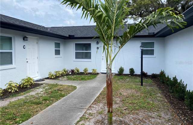 5823 ERIN LANE S Gallery 2