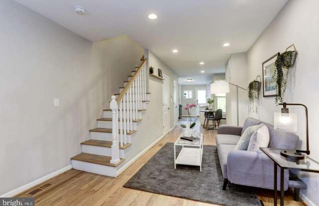 1816 MINNESOTA AVENUE SE photos photos