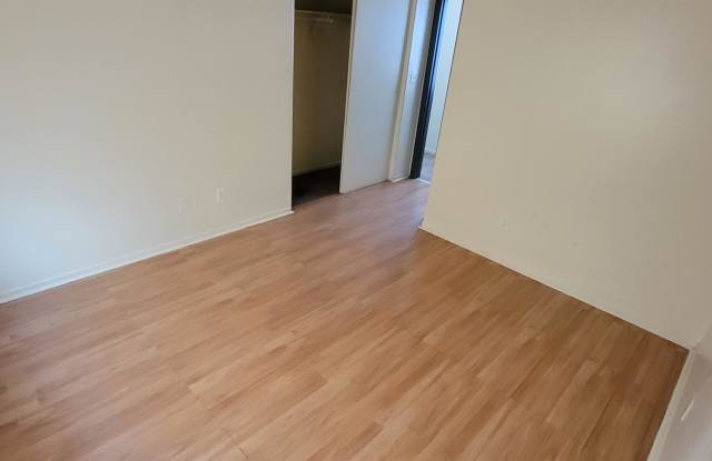 10604 Hickory StreetUnit A Gallery 4