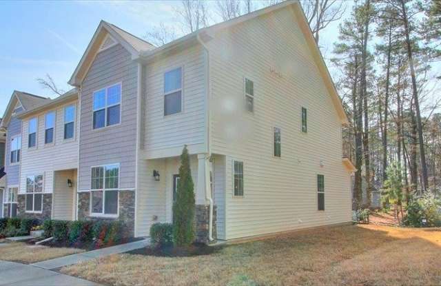 Beautiful 3 Bedroom/ 2.5 Bath Townhome in Thompson Ridge! 10 Mins to Duke  Downtown! photos photos