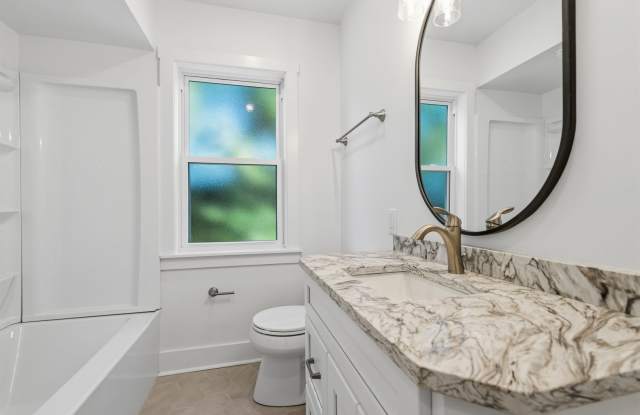 Newly renovated 3 bedroom beauty in Upper St. Clair! Available NOW! Gallery 3