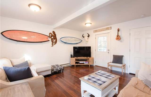 13 Hall Avenue Gallery 2