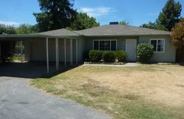 Single Family Home w/ Attached Garage, Large Yard photos photos