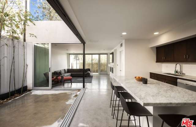 4288 Perlita Ave photos photos