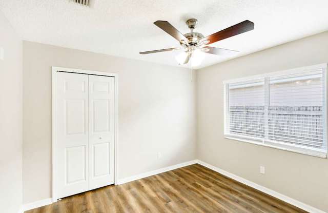 13405 Prestwick Dr photos photos