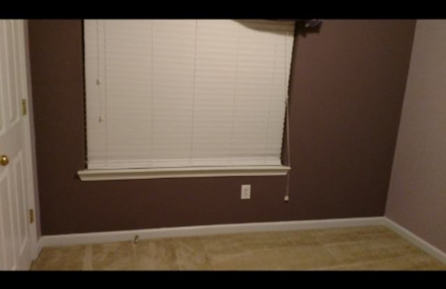 5690 Colonnade Dr Gallery 4