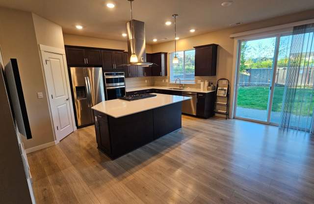 Beautiful 5-bedroom Home in Lake Stevens Gallery 4