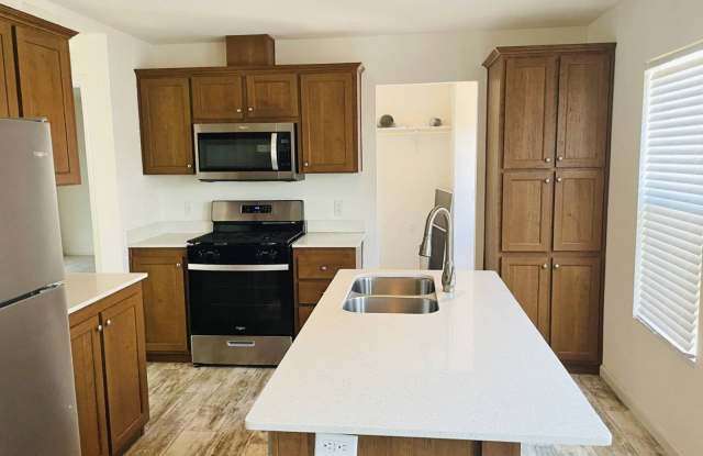 533 Sullivan St photos photos