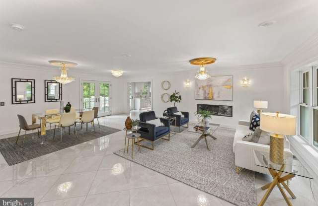 5844 BERMUDA Court Gallery 4