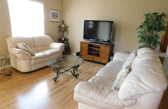 2107 KERWOOD LOOP Gallery 2