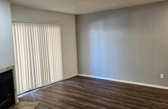 1716 W Wood Bridge Ct Gallery 2