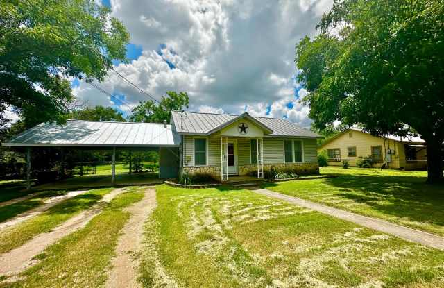 3/1 with Spacious Yard photos photos 3/1 with Spacious Yard photos photos