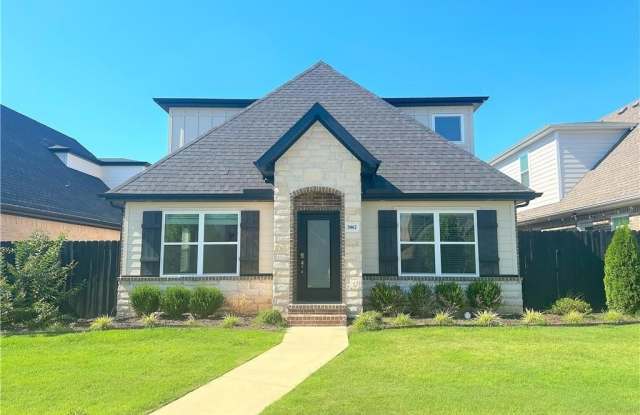 3462  W Tuscan - 3462 West Tuscan Road, Fayetteville, AR 72704