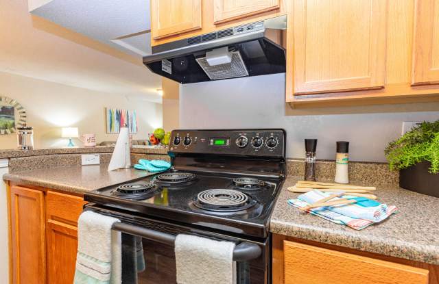 Cameron Run Apartment Homes Gallery 2