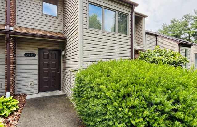 3 Bedroom 2.5 Bath Townhouse Gallery 3
