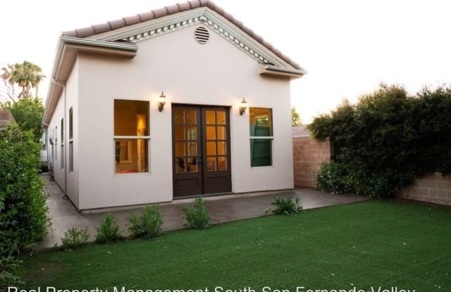 5011 Hayvenhurst Ave - 5011 Hayvenhurst Avenue, Los Angeles, CA 91436