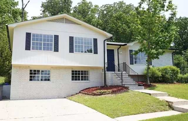 5010 DARLENE DRIVE Gallery 1