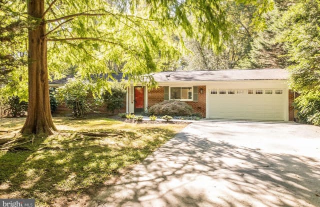 6706 PERSIMMON TREE RD - 6706 Persimmon Tree Road, Cabin John, MD 20817