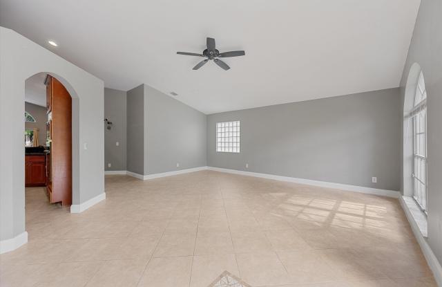 1851 Oak Berry Circle Gallery 4