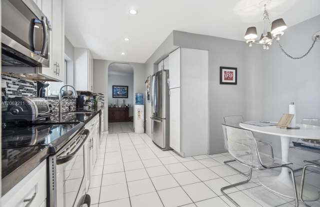 21221 NE 3rd Court, Miami, FL 33179 - 1165 Gallery 4