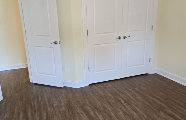 Now Showing for 2026-2027 school year 6/1 move in 10 Bedroom 4.5 Bath College rental Gallery 3