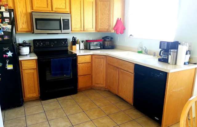 1258 W 725 N - 1258 West 725 North, Clinton, UT 84015