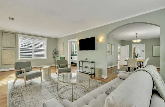 311 Kinzie Ave photos photos