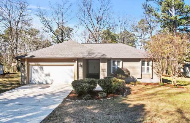 Large lot and close to town. photos photos