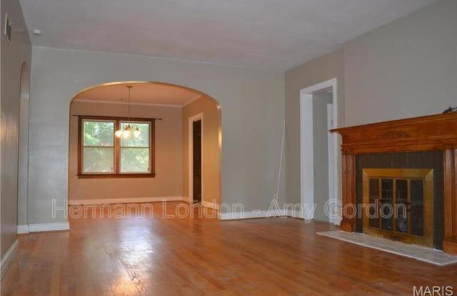 431 N Geyer Gallery 3