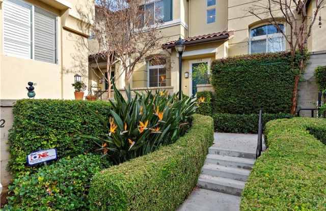 158 N Brea Boulevard Gallery 2