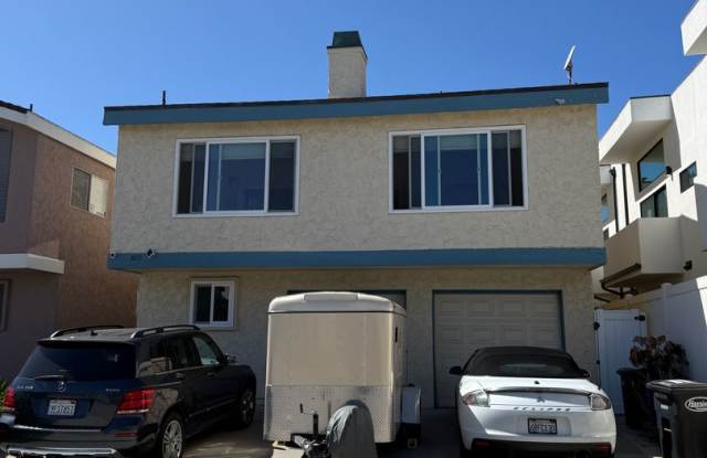 2+2+Loft+Rooftop Deck Upstairs Unit on Hollywood Beach, Oxnard, CA photos photos