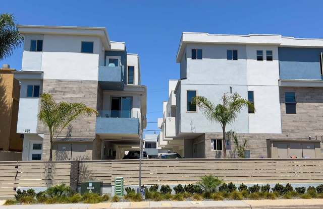 Sail Bay @ Pacific Beach photos photos