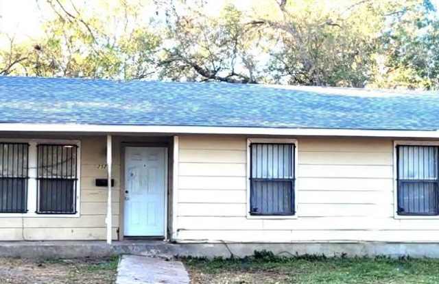 2527 Exeter Avenue - 2527 Exeter Avenue, Dallas, TX 75216