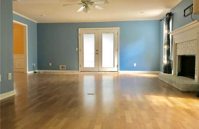 3354 Roundfield Circle Gallery 3