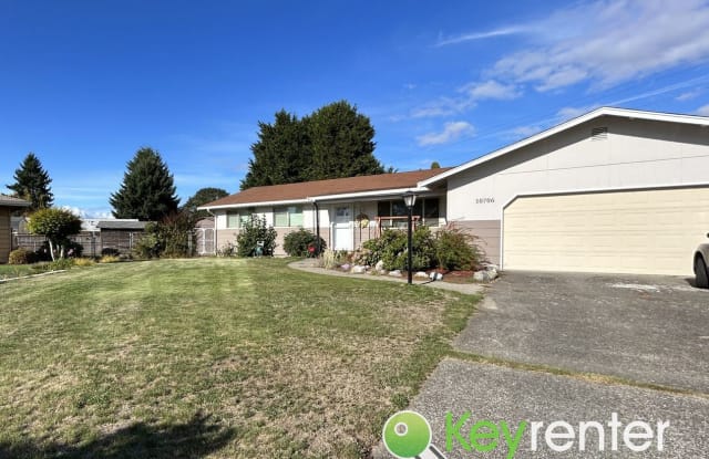10706 103rd St SW - 10706 103rd Street Southwest, Pierce County, WA 98498