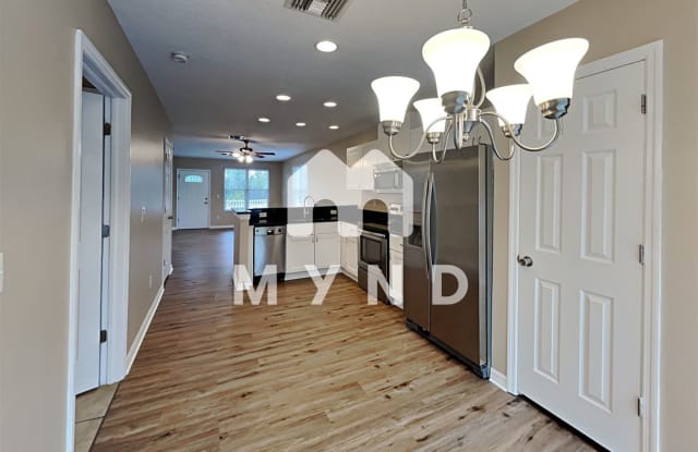 3217 Spooner Dr - 3217 Spooner Drive, Plant City, FL 33563