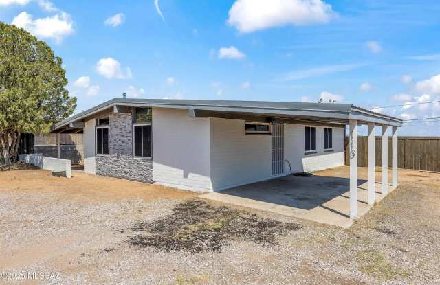 110 W 6th Avenue - 110 West 6th Avenue, San Manuel, AZ 85631