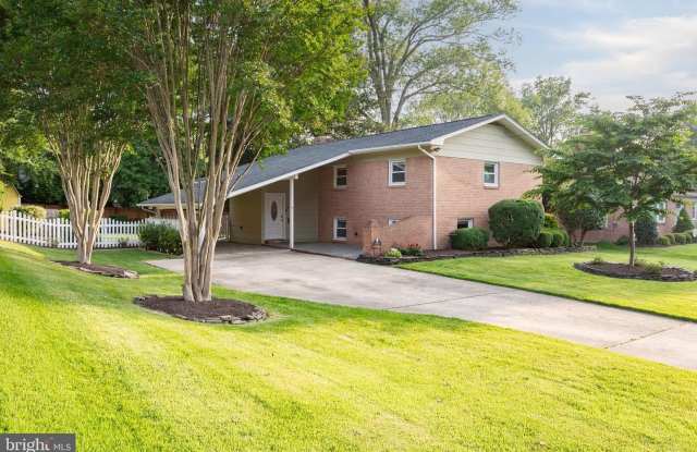 2413 CHILDS LN photos photos