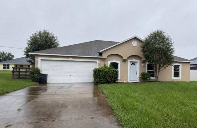 Beautiful 3-Bedroom Home with Open Floor Plan & Spacious Backyard in Marion Oaks! photos photos