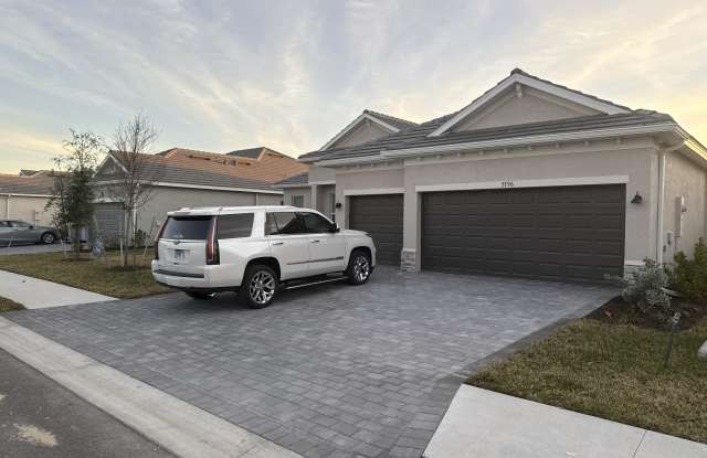 7796 Lakes Edge Ln Gallery 3