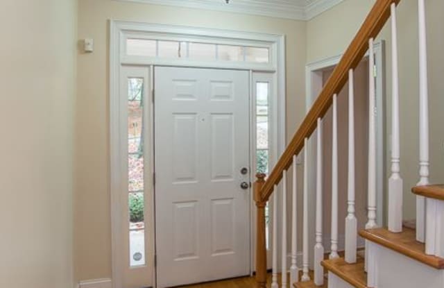 2784 White Oak Drive Gallery 3