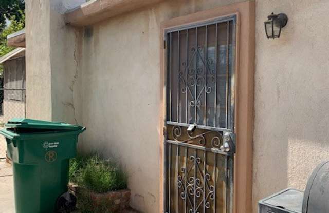 1 bedroom and a den/office 1 bath unit at a unique property in Mesa photos photos 1 bedroom and a den/office 1 bath unit at a unique property in Mesa photos photos