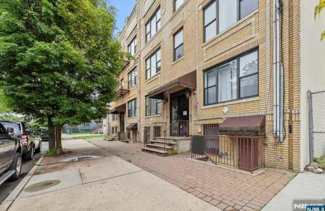 79 Crescent Avenue 1 photos photos