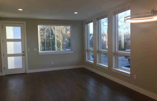 780 Bellaire Street Gallery 2