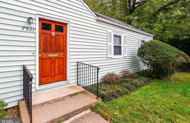 7521 MAGARITY ROAD Gallery 2